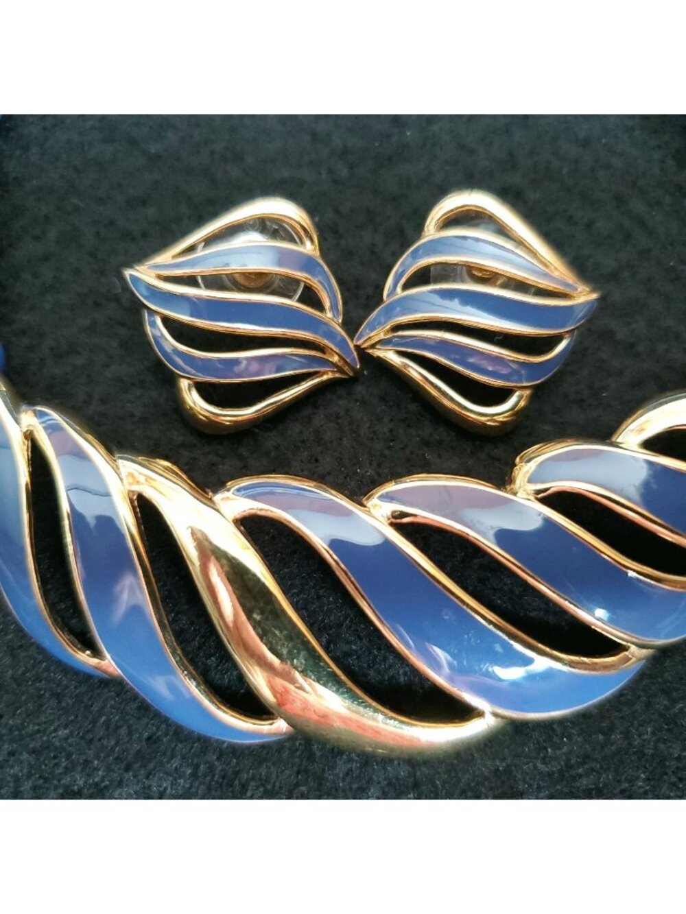 Vintage Monet Necklace Earring Set Blue Enamel Gold Tone 16" 1"